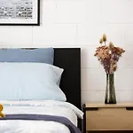Tugun Hideaway - 1 Bed, 1 Bath Private Guesthouse