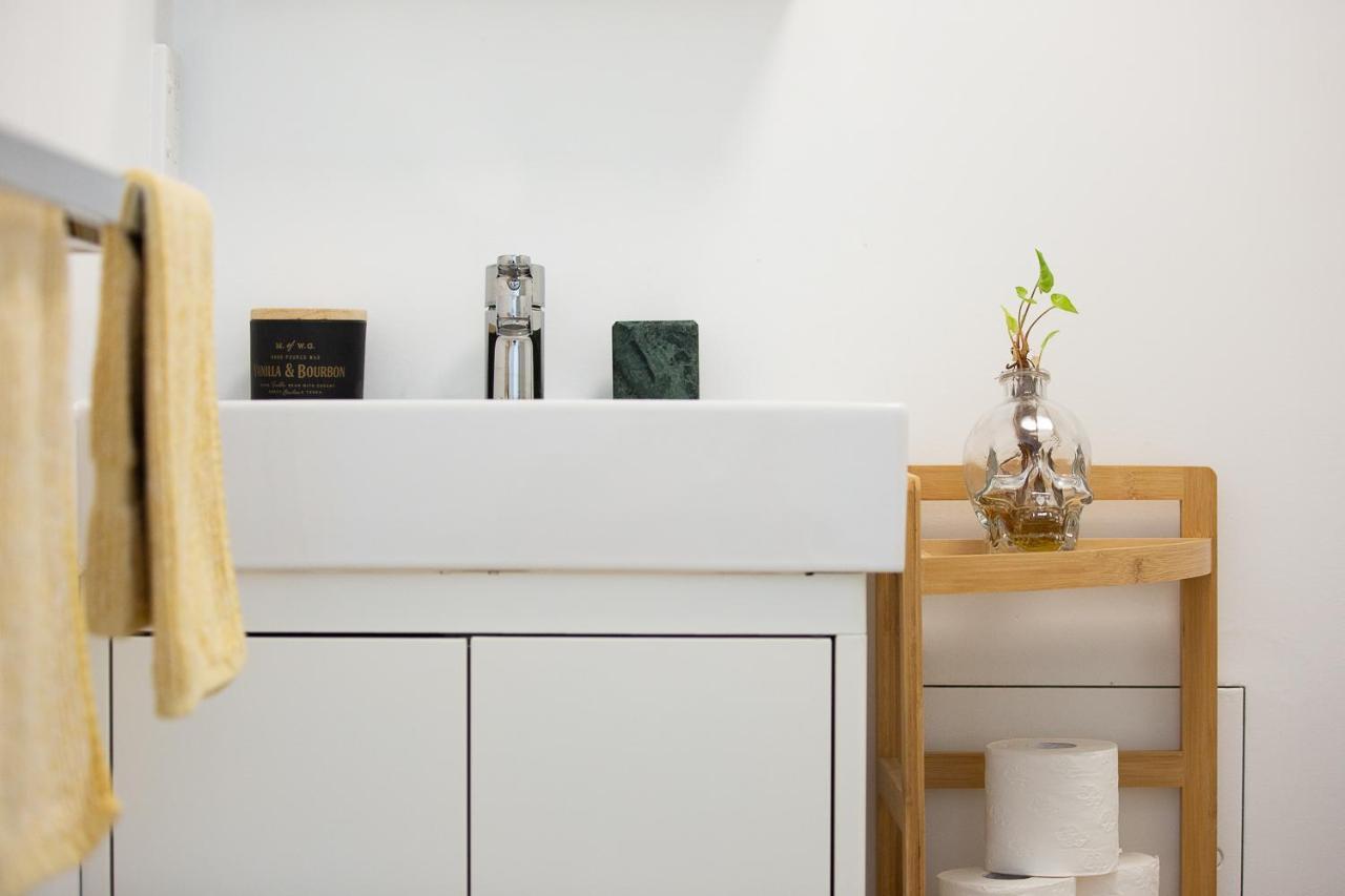 Tugun Hideaway - 1 Bed, 1 Bath Private Apartment Gold Coast